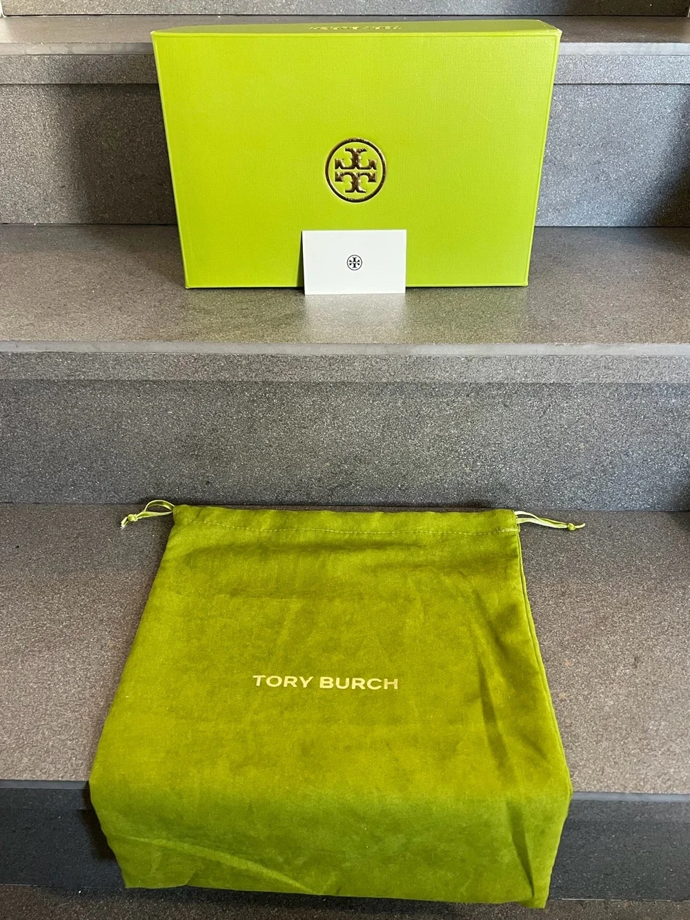 Tory Burch Signature Green Shoebox & Matching Dust Bag Set